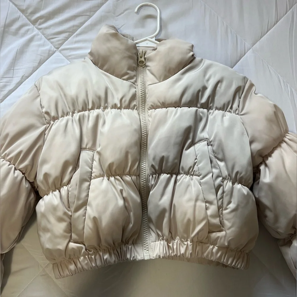 Cream cropped puffer coat - Picture 3 of 7